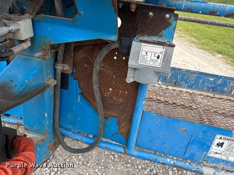 image for item DV4089 2011 Genie S-65 boom lift