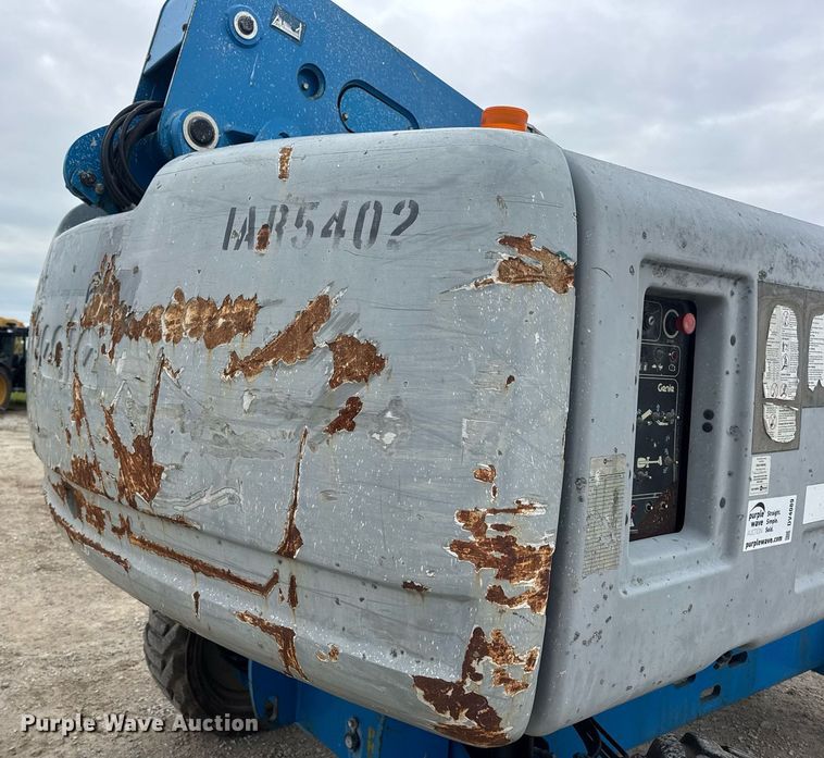 image for item DV4089 2011 Genie S-65 boom lift