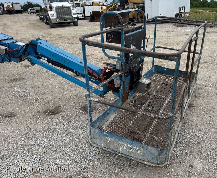 image for item DV4089 2011 Genie S-65 boom lift