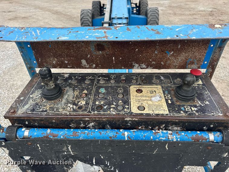 image for item DV4089 2011 Genie S-65 boom lift