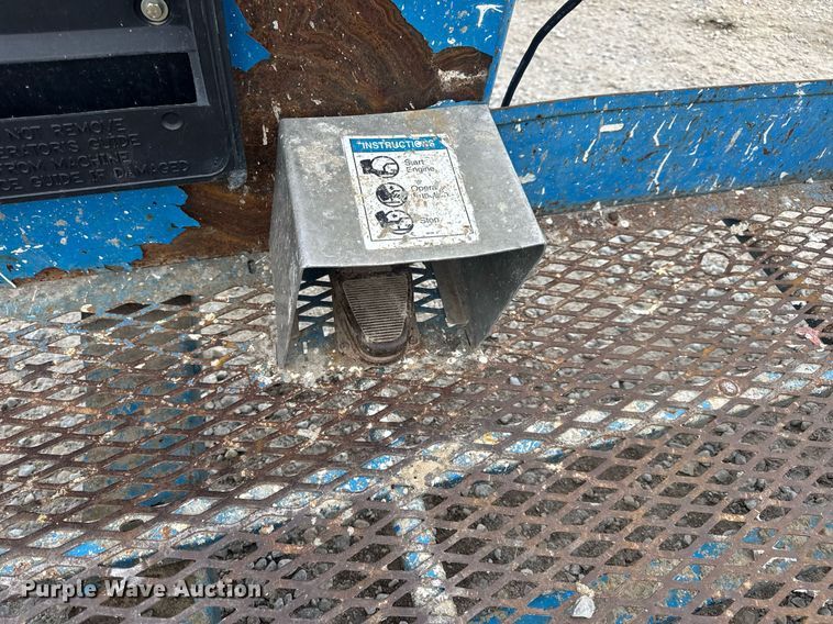 image for item DV4089 2011 Genie S-65 boom lift