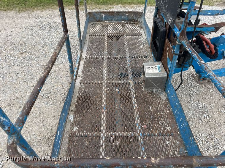 image for item DV4089 2011 Genie S-65 boom lift