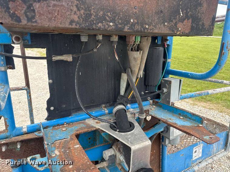 image for item DV4089 2011 Genie S-65 boom lift