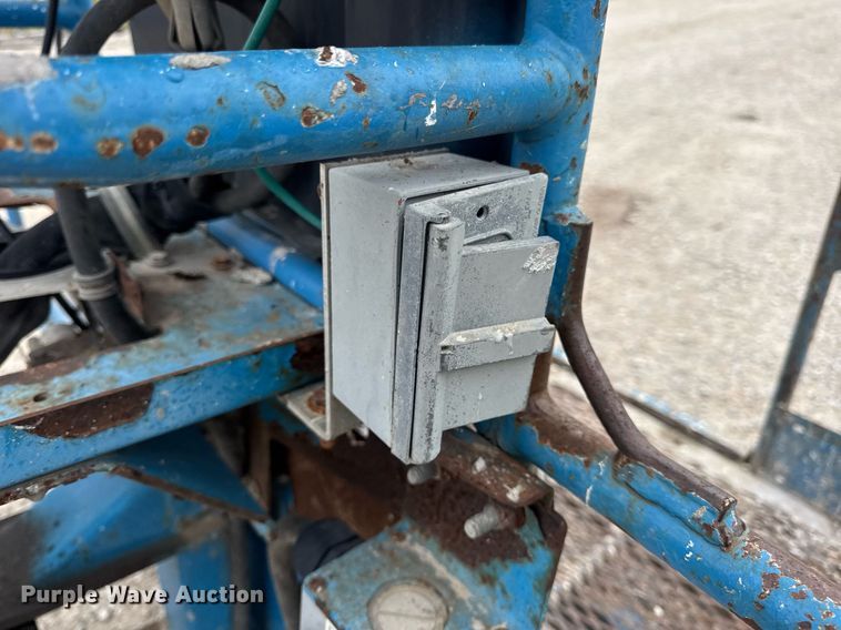 image for item DV4089 2011 Genie S-65 boom lift