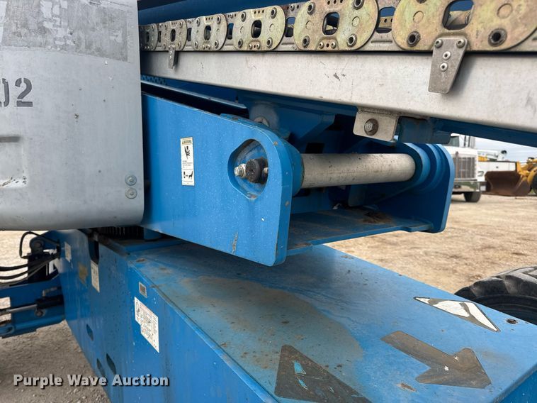 image for item DV4089 2011 Genie S-65 boom lift