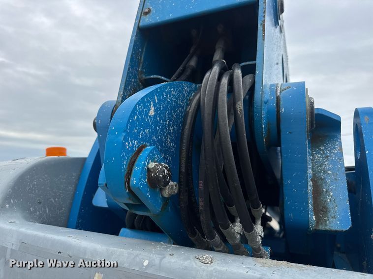 image for item DV4089 2011 Genie S-65 boom lift