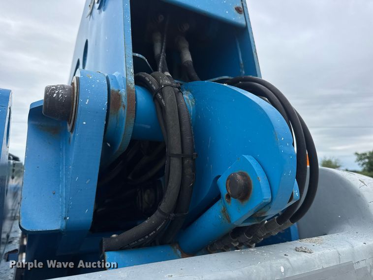 image for item DV4089 2011 Genie S-65 boom lift
