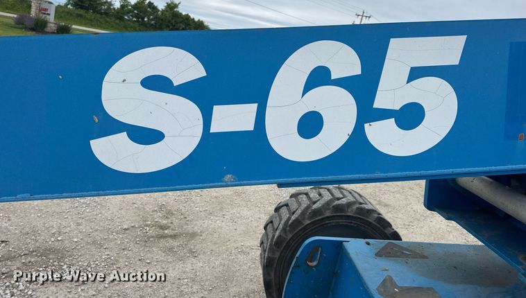 image for item DV4089 2011 Genie S-65 boom lift