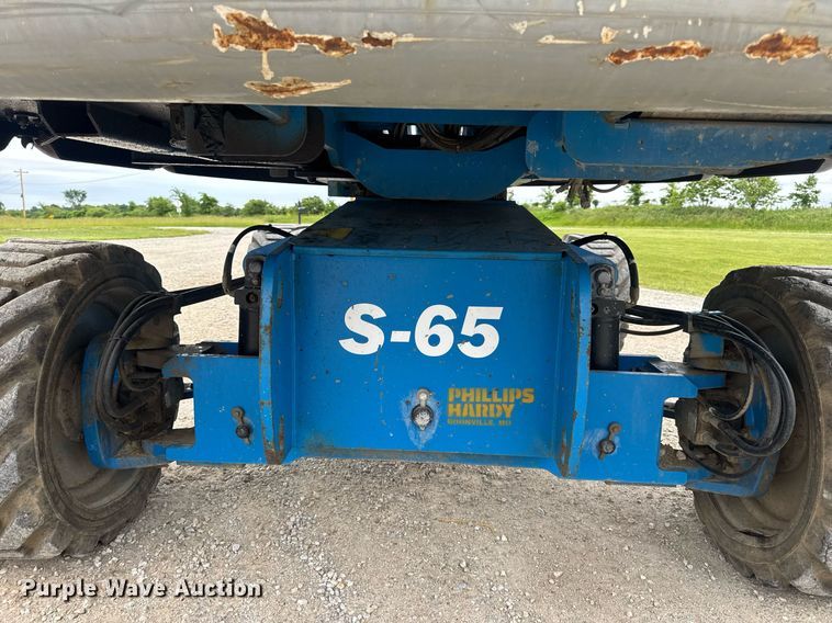 image for item DV4089 2011 Genie S-65 boom lift