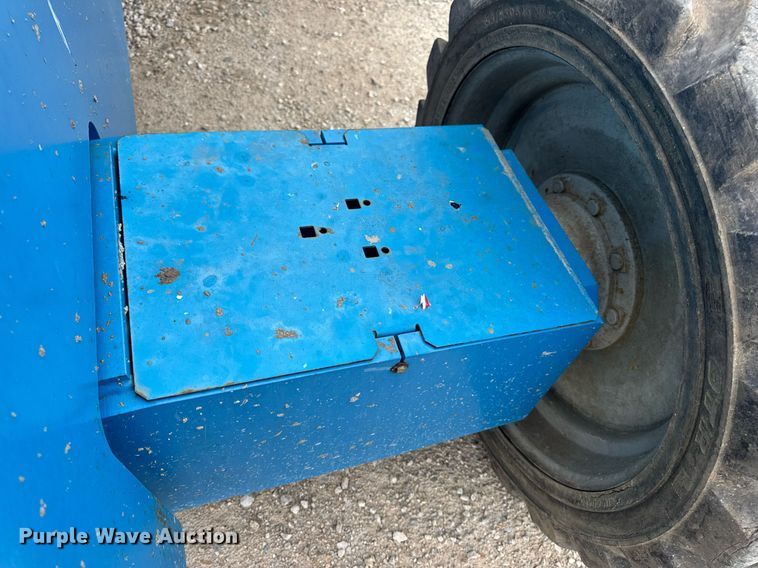 image for item DV4089 2011 Genie S-65 boom lift
