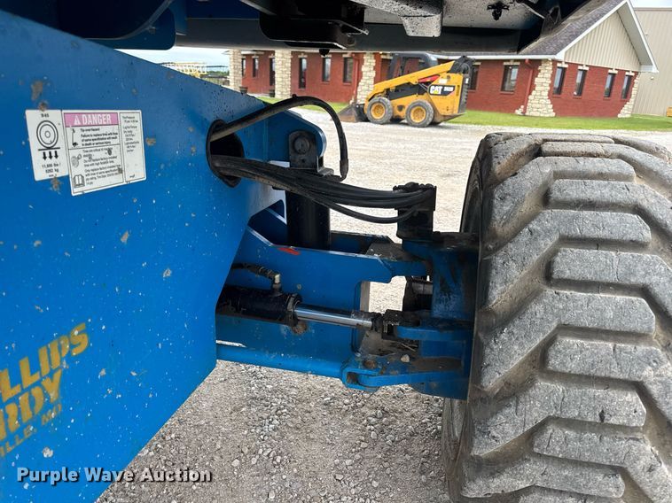 image for item DV4089 2011 Genie S-65 boom lift