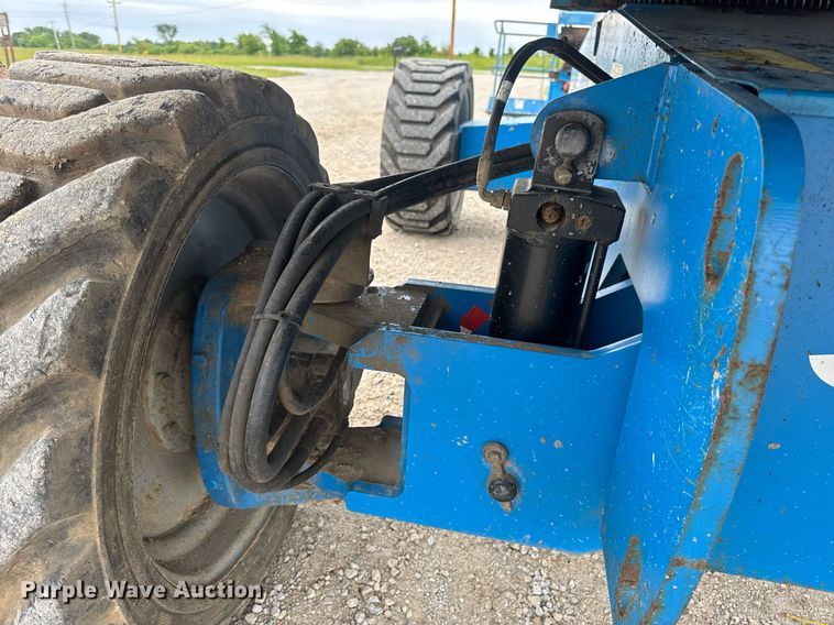 image for item DV4089 2011 Genie S-65 boom lift