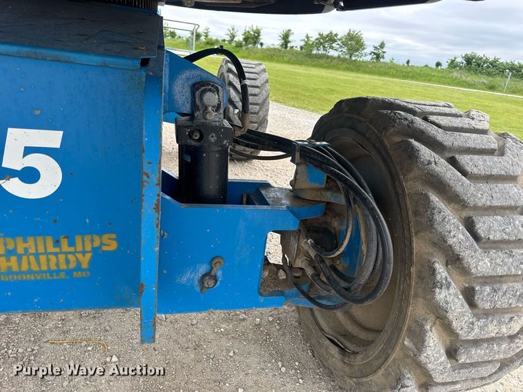 image for item DV4089 2011 Genie S-65 boom lift