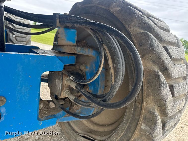 image for item DV4089 2011 Genie S-65 boom lift