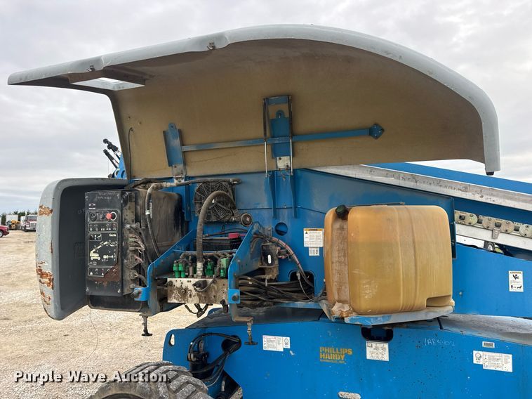 image for item DV4089 2011 Genie S-65 boom lift