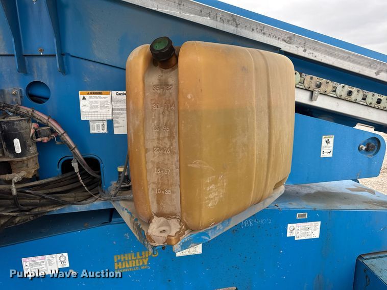 image for item DV4089 2011 Genie S-65 boom lift