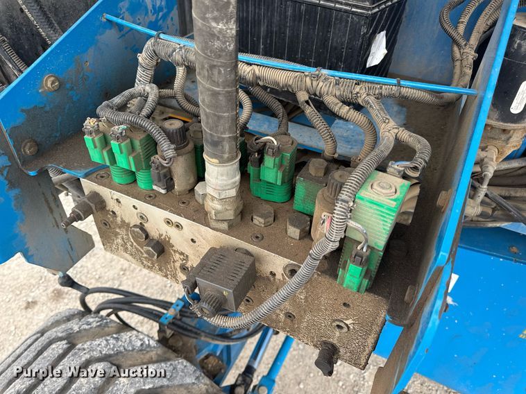 image for item DV4089 2011 Genie S-65 boom lift