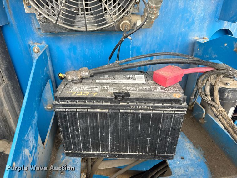 image for item DV4089 2011 Genie S-65 boom lift