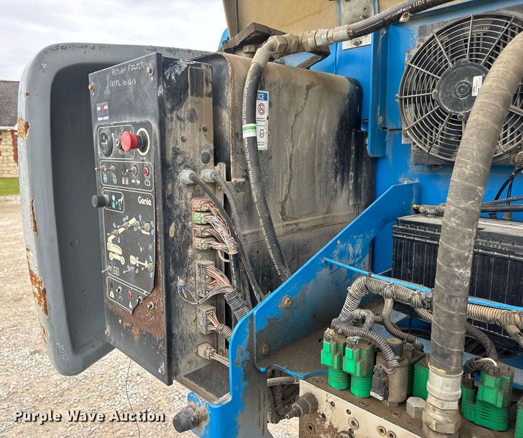 image for item DV4089 2011 Genie S-65 boom lift