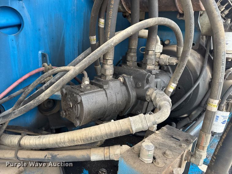 image for item DV4089 2011 Genie S-65 boom lift