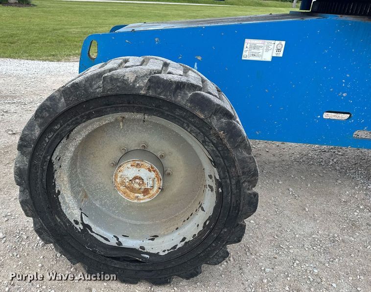 image for item DV4089 2011 Genie S-65 boom lift