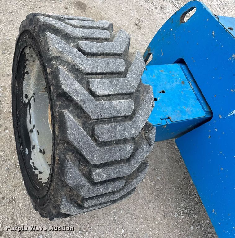 image for item DV4089 2011 Genie S-65 boom lift