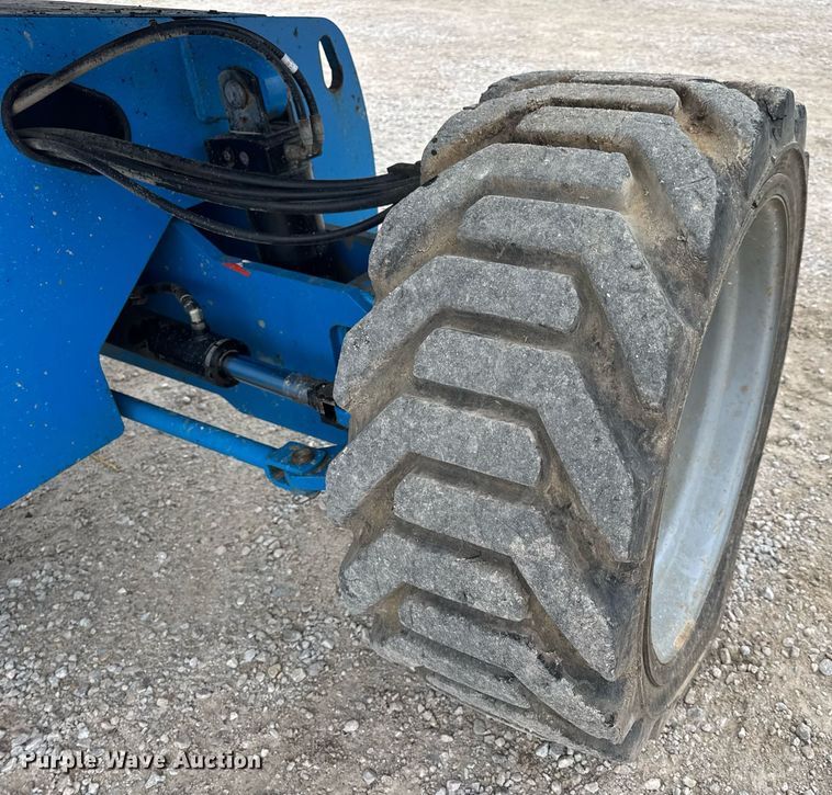 image for item DV4089 2011 Genie S-65 boom lift