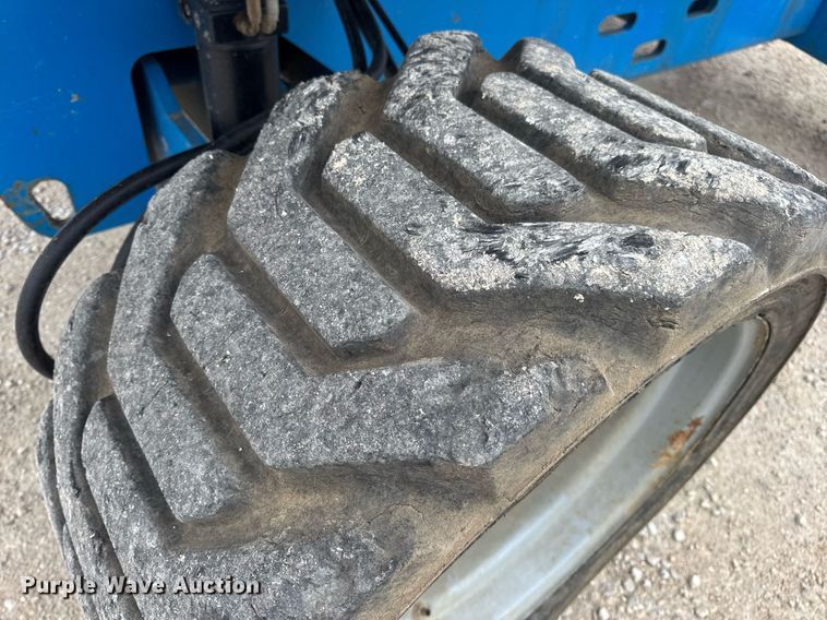 image for item DV4089 2011 Genie S-65 boom lift