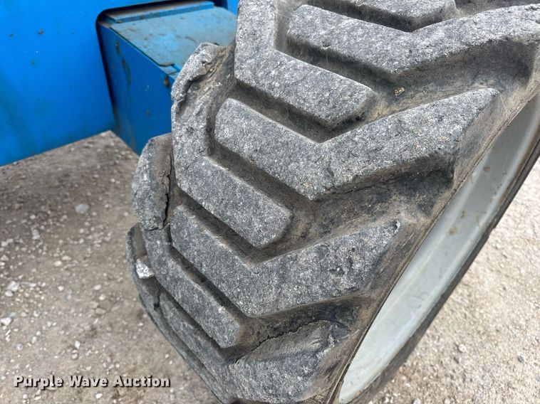 image for item DV4089 2011 Genie S-65 boom lift