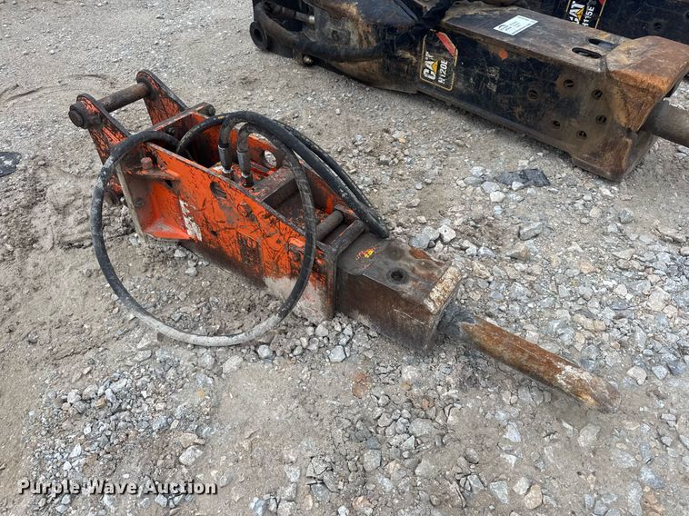 image for item DV4090 NPK PH-4 breaker