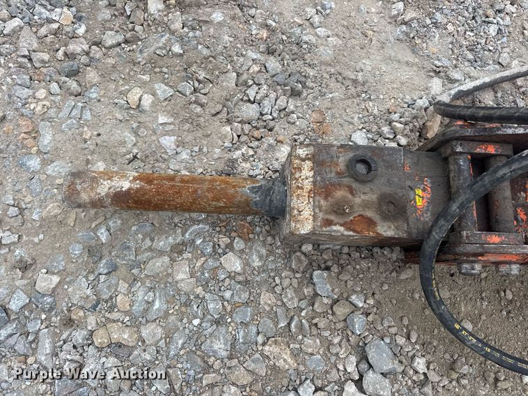 image for item DV4090 NPK PH-4 breaker