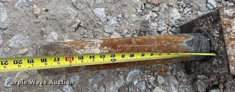 image for item DV4090 NPK PH-4 breaker