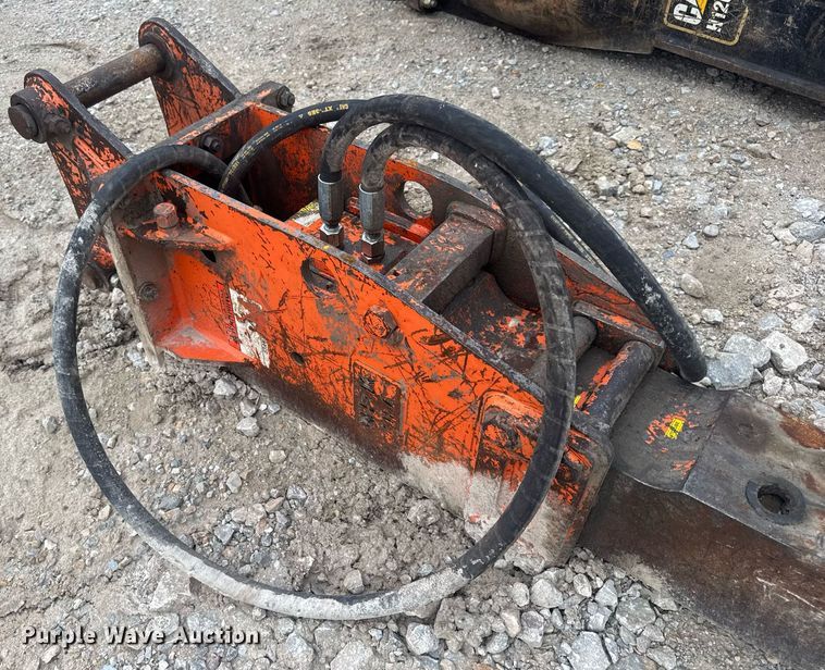 image for item DV4090 NPK PH-4 breaker