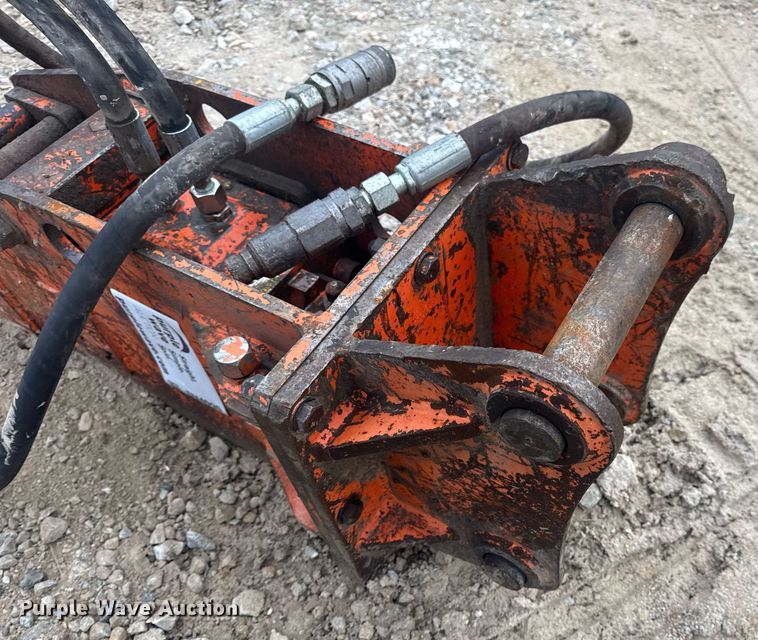 image for item DV4090 NPK PH-4 breaker