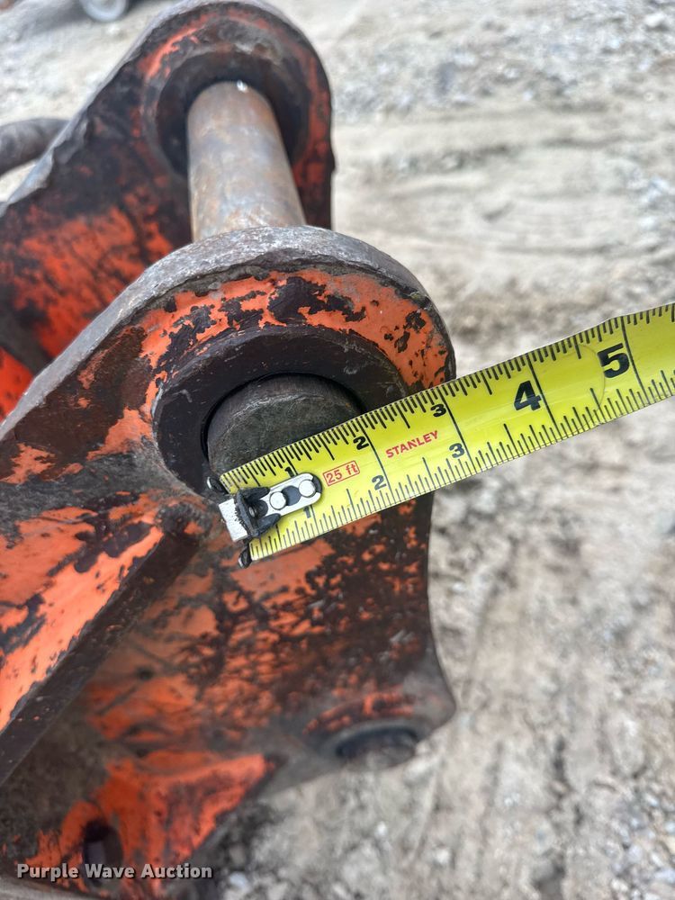 image for item DV4090 NPK PH-4 breaker