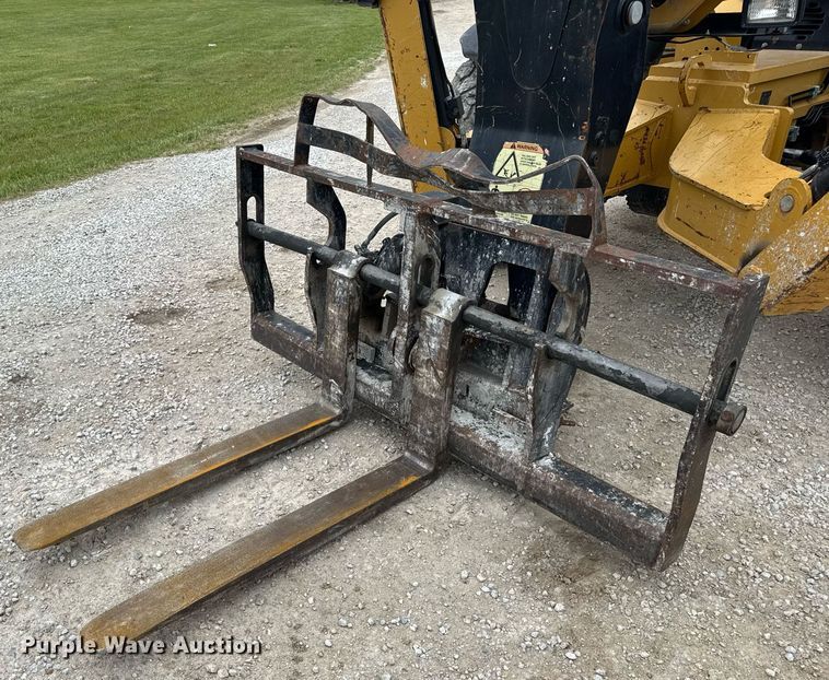 image for item DV4092 2014 Caterpillar TL1255C telehandler
