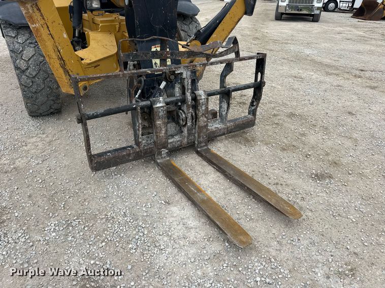 image for item DV4092 2014 Caterpillar TL1255C telehandler