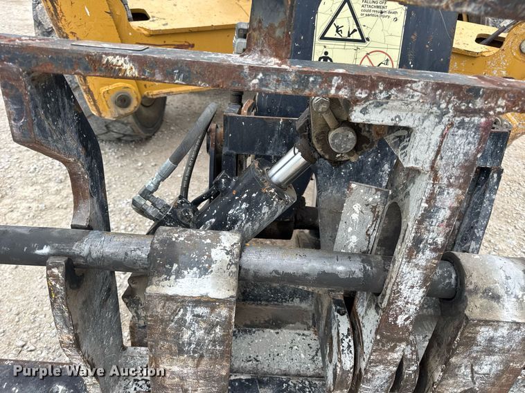 image for item DV4092 2014 Caterpillar TL1255C telehandler