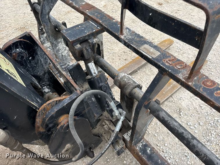 image for item DV4092 2014 Caterpillar TL1255C telehandler