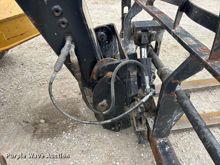 image for item DV4092 2014 Caterpillar TL1255C telehandler