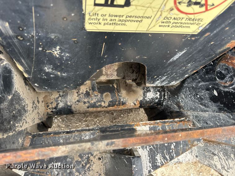 image for item DV4092 2014 Caterpillar TL1255C telehandler