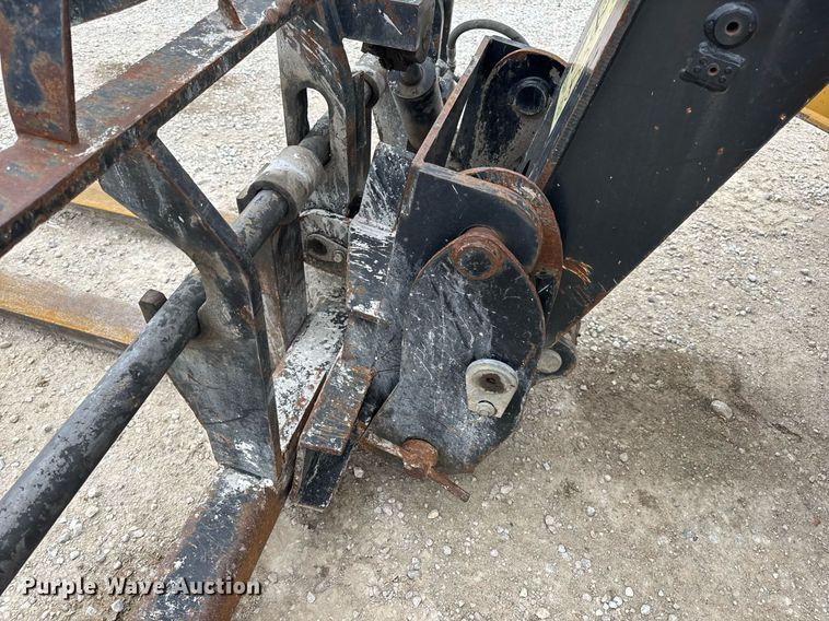 image for item DV4092 2014 Caterpillar TL1255C telehandler