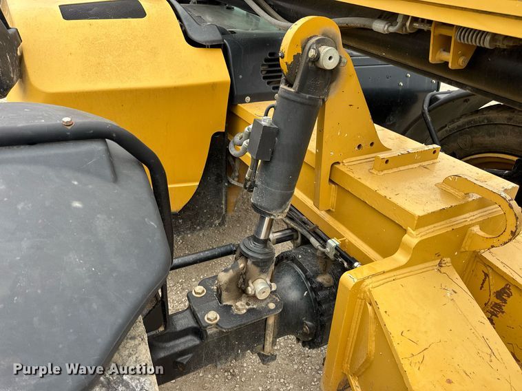 image for item DV4092 2014 Caterpillar TL1255C telehandler