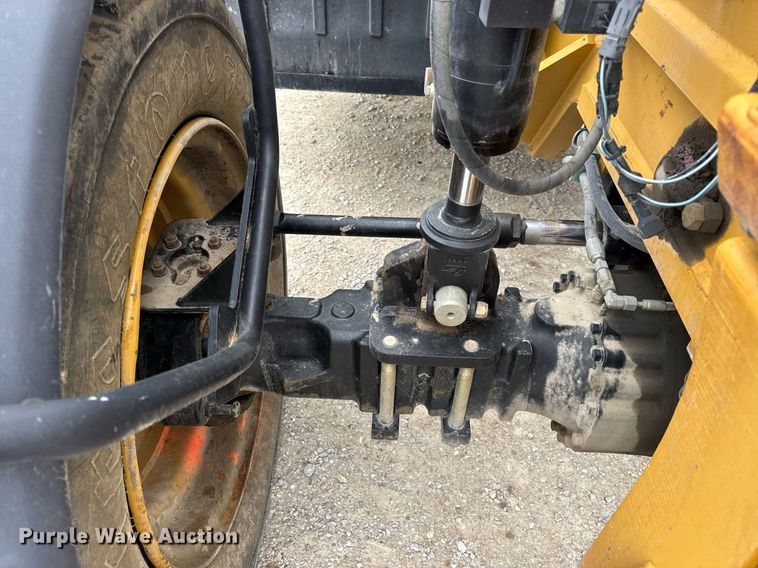 image for item DV4092 2014 Caterpillar TL1255C telehandler