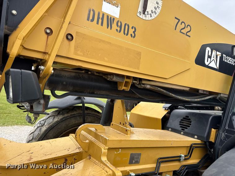 image for item DV4092 2014 Caterpillar TL1255C telehandler