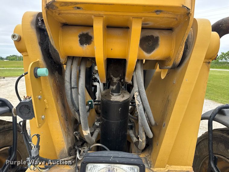 image for item DV4092 2014 Caterpillar TL1255C telehandler