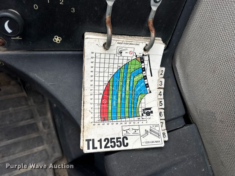 image for item DV4092 2014 Caterpillar TL1255C telehandler