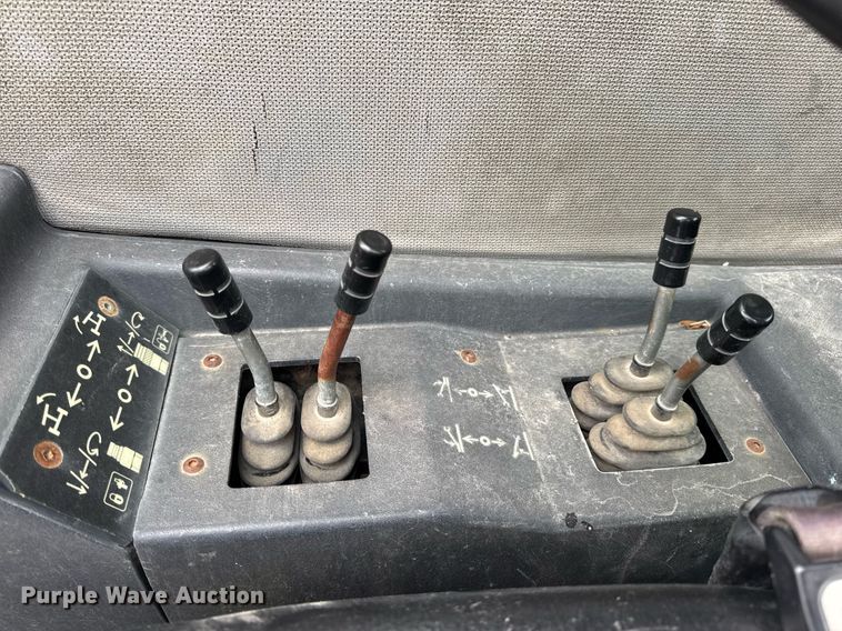 image for item DV4092 2014 Caterpillar TL1255C telehandler