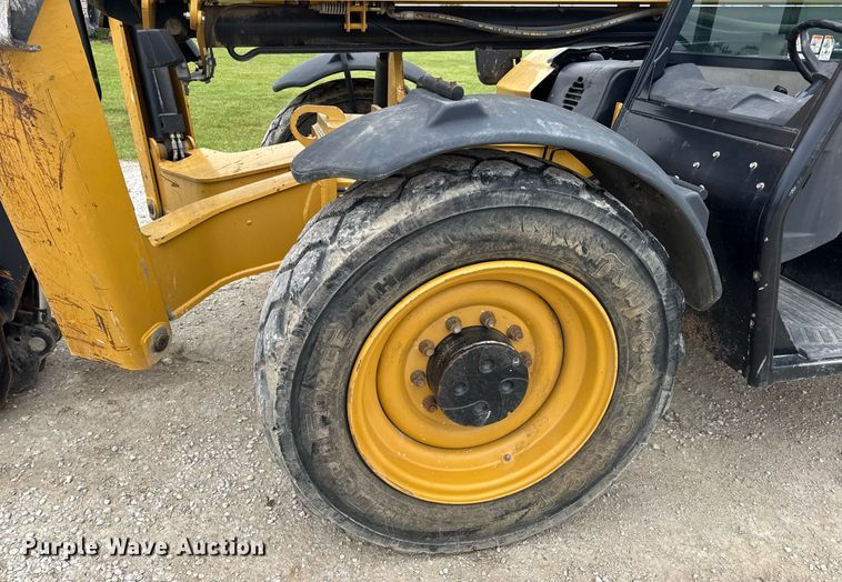 image for item DV4092 2014 Caterpillar TL1255C telehandler
