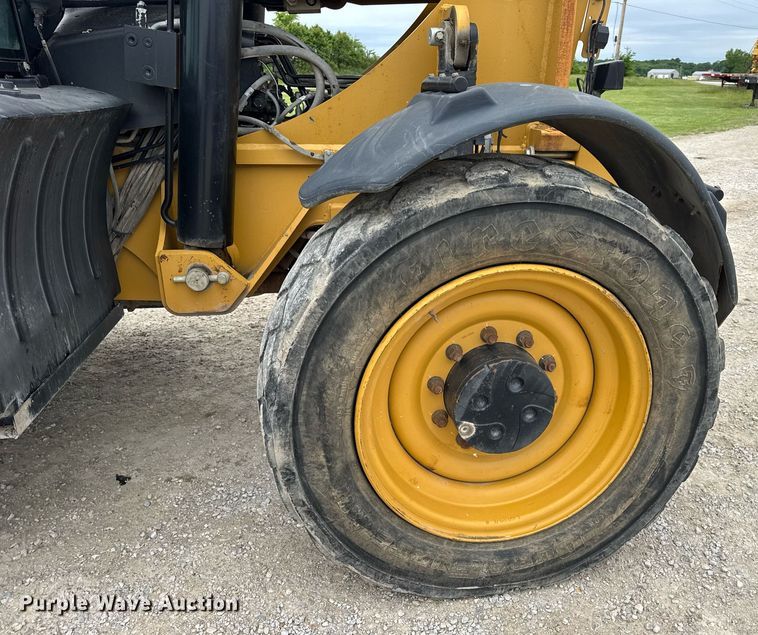 image for item DV4092 2014 Caterpillar TL1255C telehandler